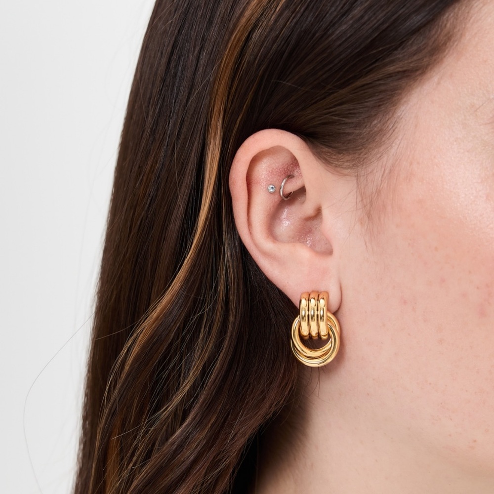 Heaven Mayhem Baby Knot Gold Earrings